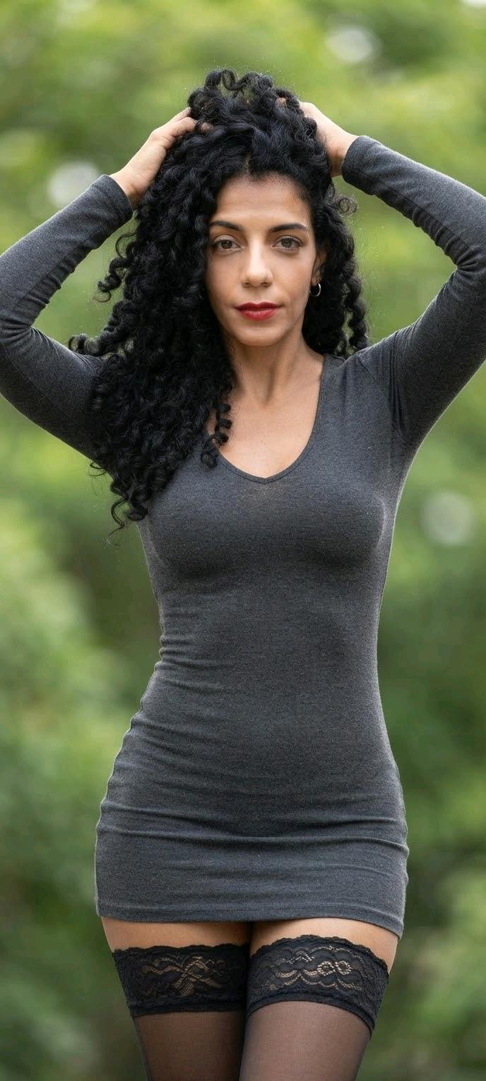 Morena, de Cuba, lista para chatear en Dale Chat
