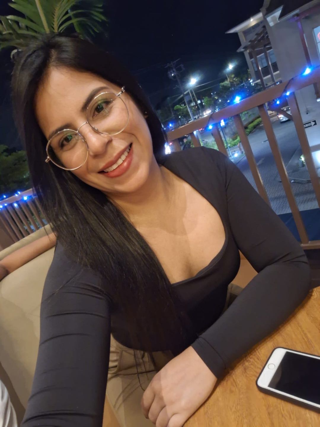Naty, de Ecuador, en el chat de amigos de Dale Chat