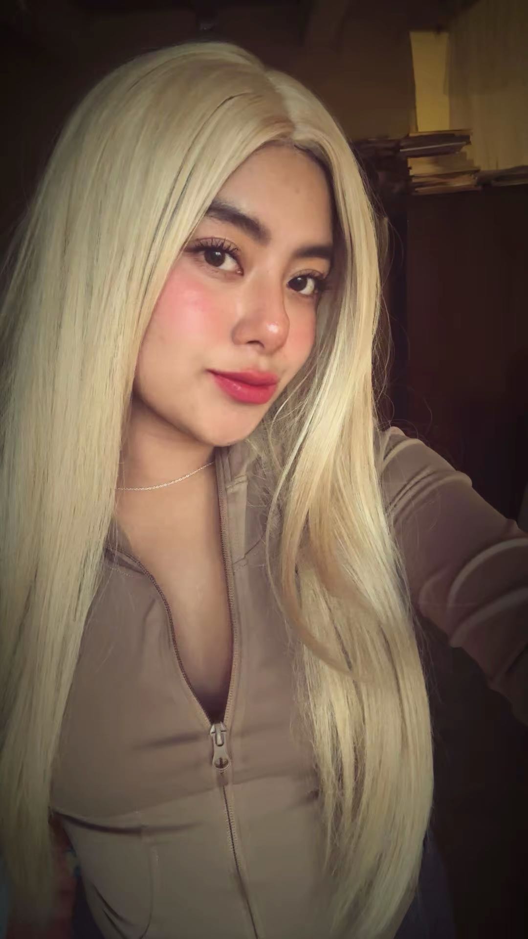Miel, de México, en Dale Chat