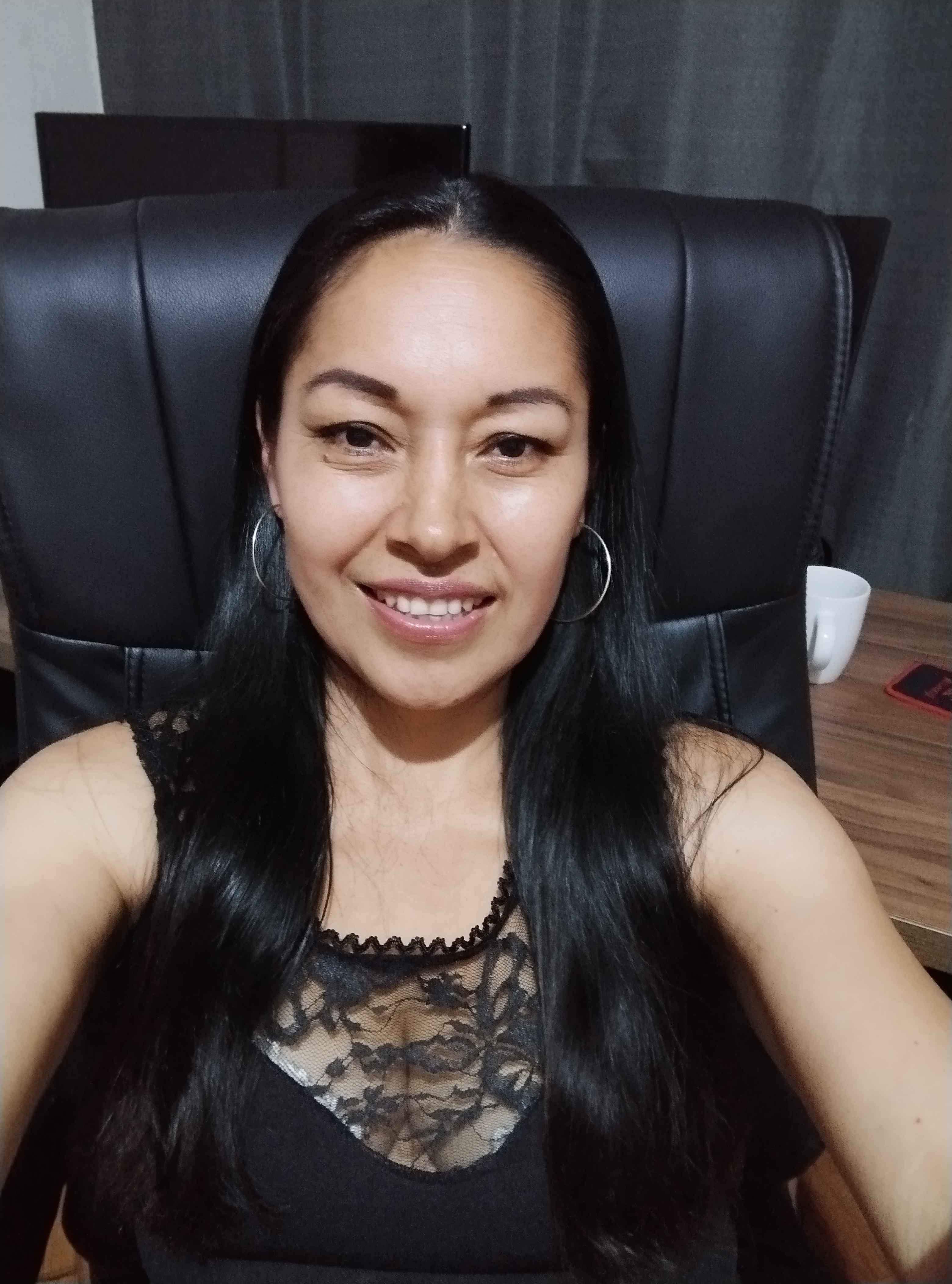 Danna, de Perú, conectada en Dale Chat Perú